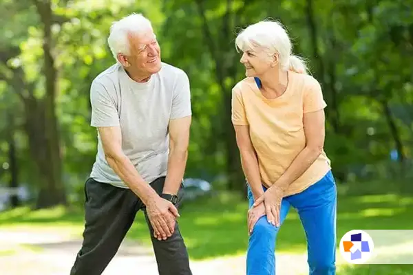 انجام ورزش برای درمان درد پشت زانو در افراد مسن و جوان|مجله طبی